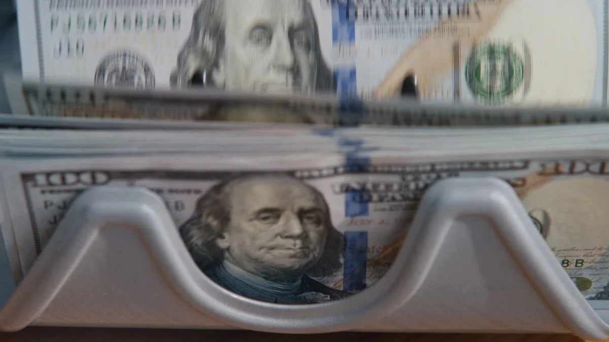 Dólar hoy: mayorista $1.403, CCL $1.487,48; brechas contenidas pero atentos a reservas