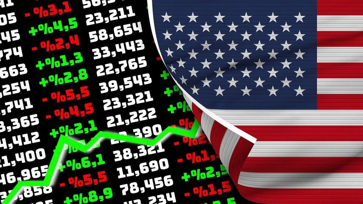 Wall Street opera con caídas en la preapertura y espera el dato de empleo de EEUU