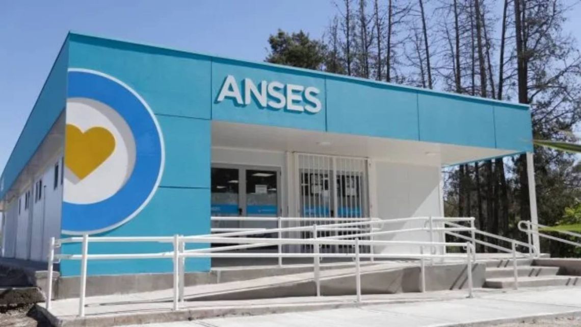 ANSES: calendario de pagos de mayo para DNI terminados en 2 y 3 y el aumento de 3,38%