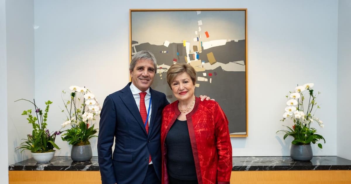 Caputo desde Washington: promesas de mercado, rebaja de impuestos y elogios del FMI