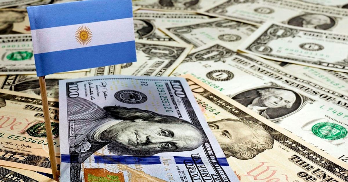 Caputo estudia fondos multilaterales para pagar deuda: beneficios y riesgos