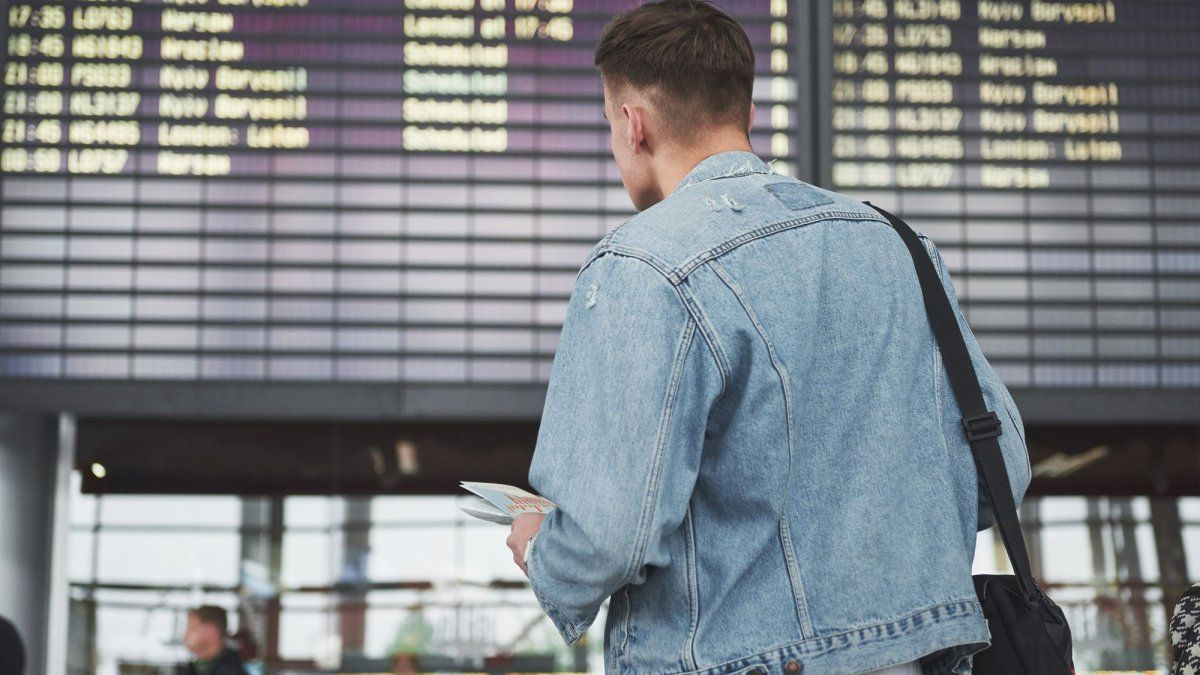 Cómo ahorrar dólares al planear un viaje: claves prácticas y decisiones financieras