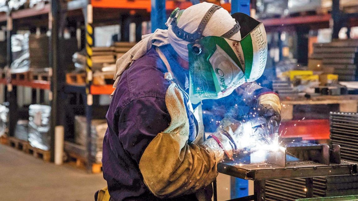 Cortes de gas al norte: industria en riesgo por falta de transporte y precios de GNL
