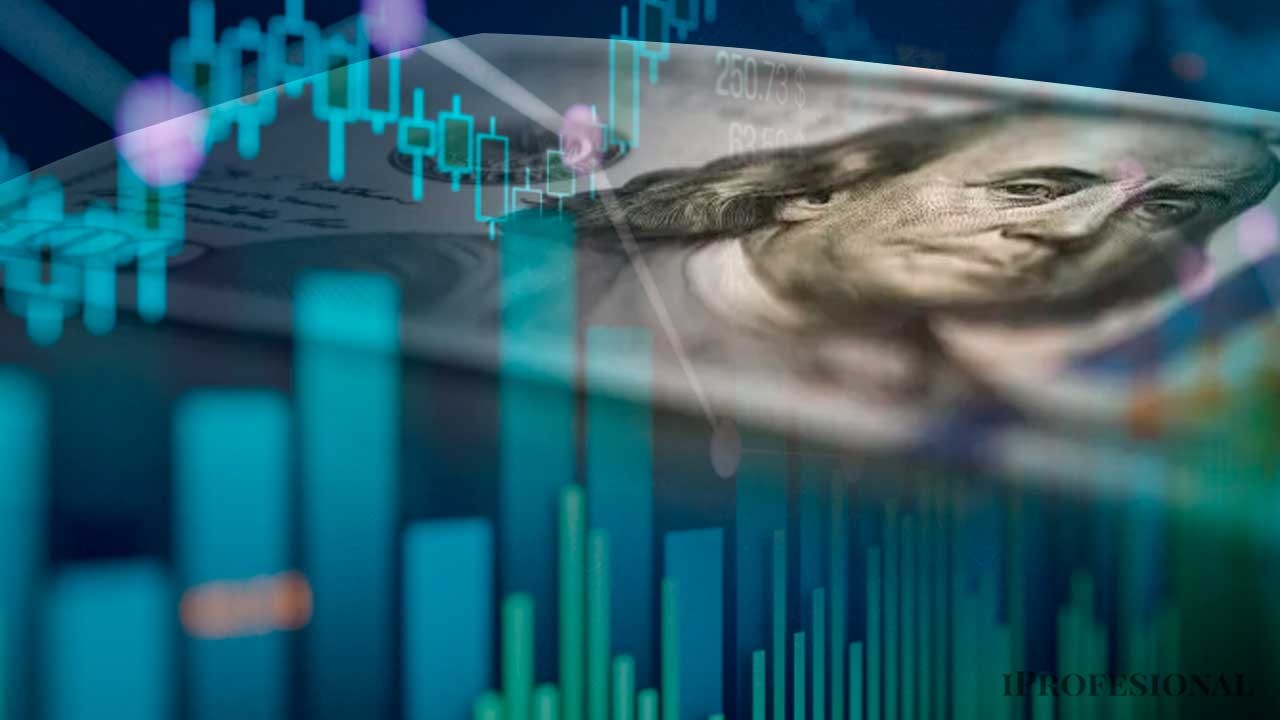 Dólar mayorista retrocede a $1.359 pese a inflación mensual 3,4%