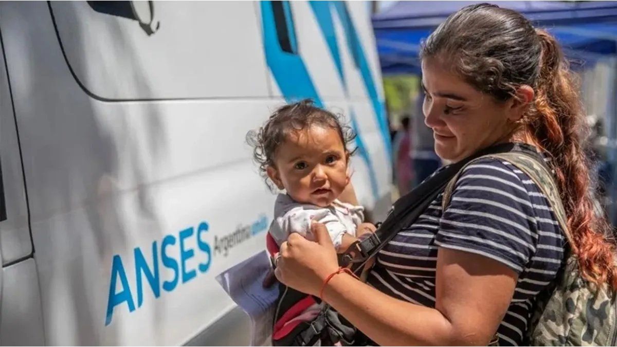 El Gobierno crea un registro único de beneficiarios: ¿viene un ajuste en la AUH?