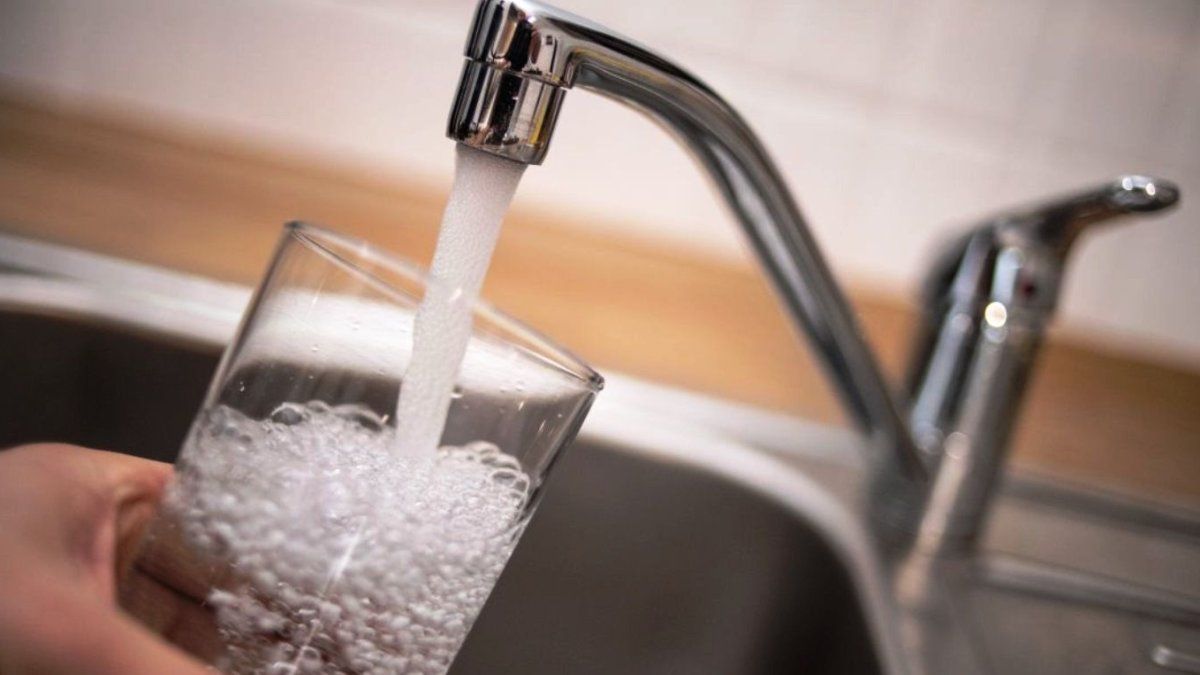 El Gobierno limita los aumentos de AySA: 4% mensual hasta abril y 3% desde mayo hasta agosto