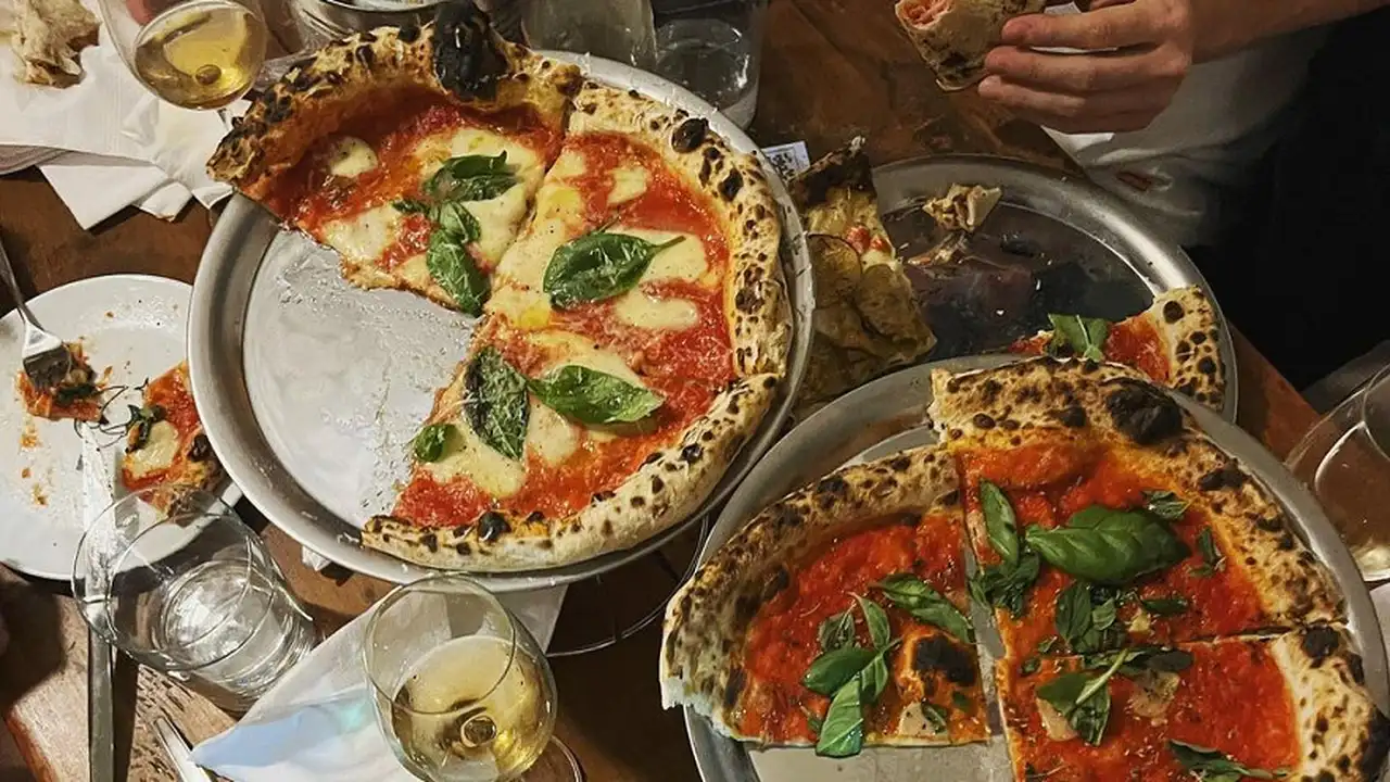 El índice Pizza y la pérdida del salario mínimo: qué revela sobre el poder de compra