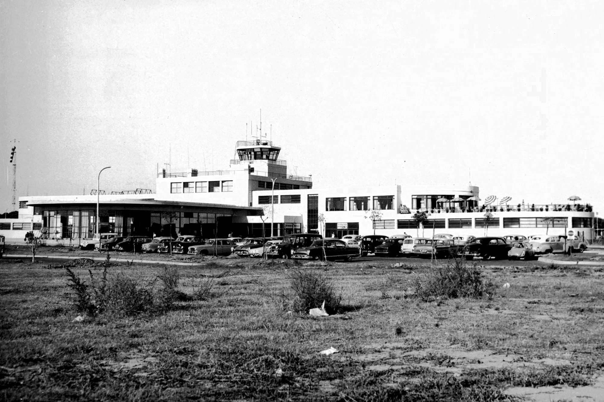 The original terminal at Jorge Newbery Airport.