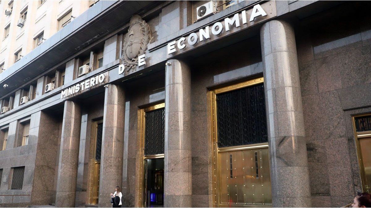 La deuda pública subió u$s17.067 millones en el primer bimestre, según Hacienda