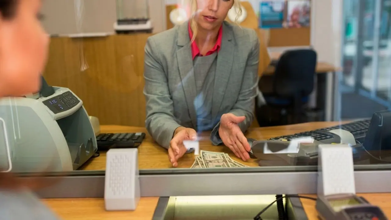 Macro, BBVA y Santander publican vacantes y ofrecen sueldos básicos bancarios actualizados