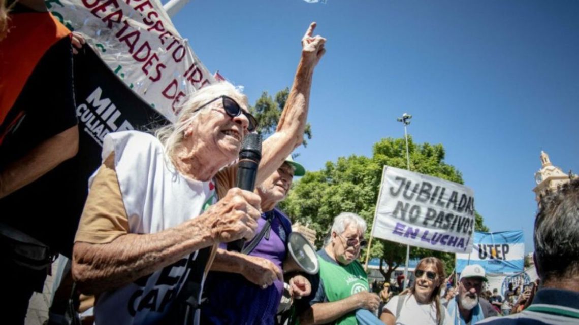 Prestadores del PAMI lanzan bono ante impagos que ponen en riesgo la atención a jubilados