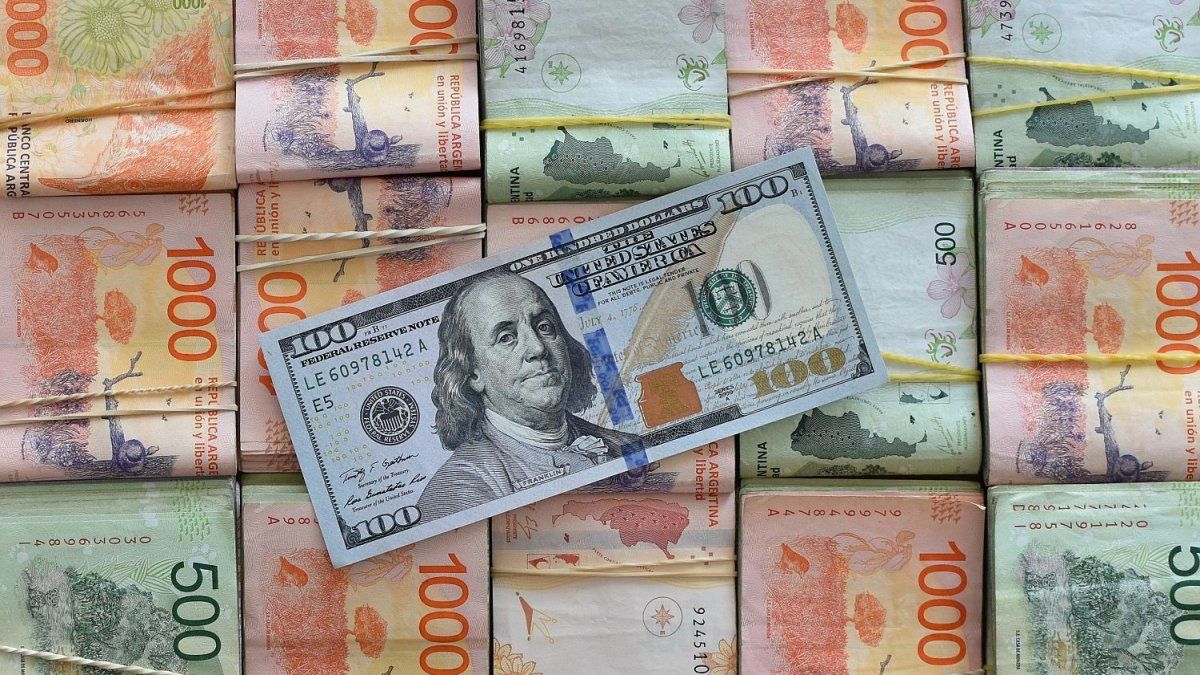 Rotación de mayo: hacia bonos CER largos, más dolarización y foco en renta fija